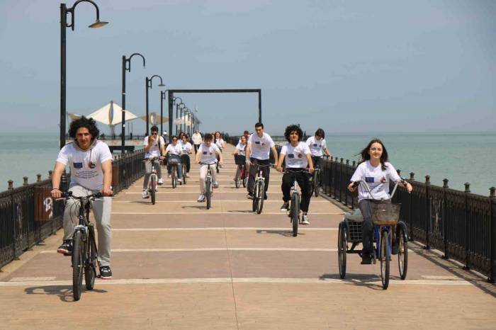 Romanyalı Öğrenciler İle Türk Öğrenciler, Dünya Mirası İçin El Ele Pedal Çevirdi