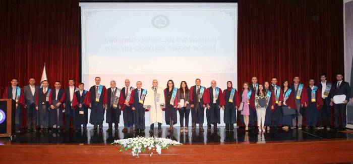 Esogü 2022 Yılı Ödülleri Sahiplerini Buldu