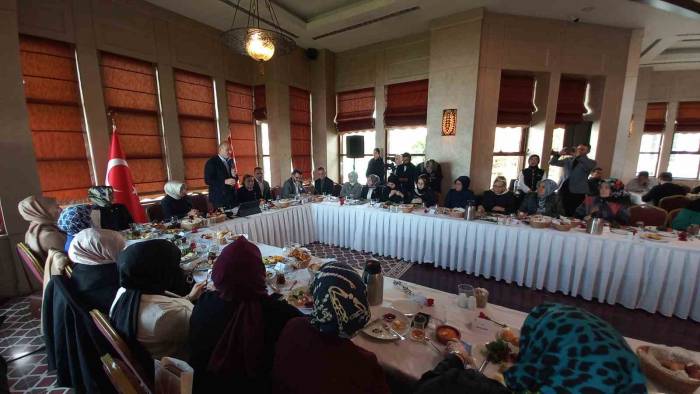 Bakan Soylu: "kades Uygulamasını 5 Milyon 205 Bin Kadın İndirdi"