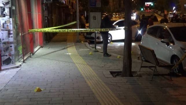 İzmir’de Sokak Ortasındaki Cinayete 2 Tutuklama