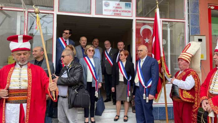 İznik’te Fransızlar Mehter İle Karşılandı