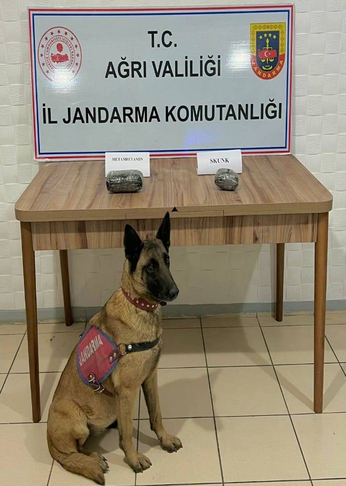 Karpuz Yüklü Tırdan 62 Litre 420 Gram Sıvı Metamfetamin Çıktı