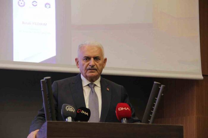 Ak Parti Genel Başkan Vekili Binali Yıldırım, İzto’da Toplantıya Katıldı