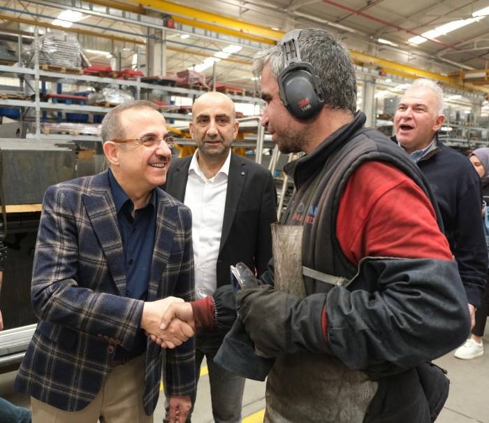 Sürekli: "son 21 Yılda İzmir’den Yapılan İhracat Yüzde 430’luk Artış Gösterdi"