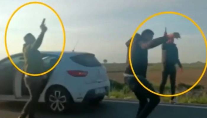 Yolda Havaya Ateş Açıp Oynayan Magandalar Operasyonla Yakalandı