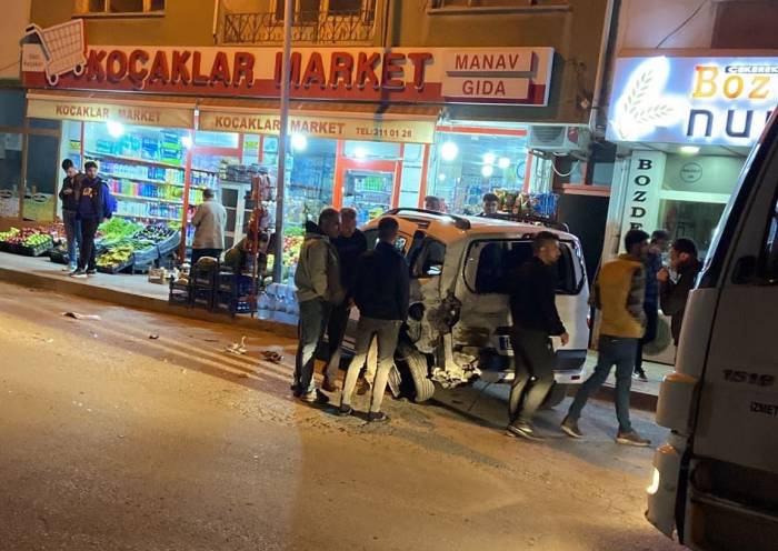 Kontrolden Çıkan Pikap 6 Aracı Biçti