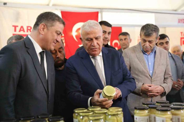 Başkan Atay, Aydın Tarım Fuarı’nda Belediyenin Ürünlerini Tanıttı
