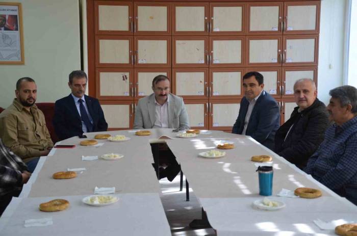 Emet Belediyesinden Eğitimde Motivasyon Kahvaltıları