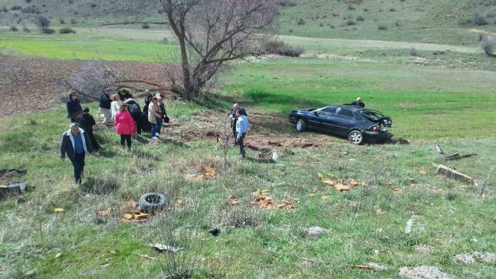 Erzincan’da Trafik Kazası: 3 Yaralı