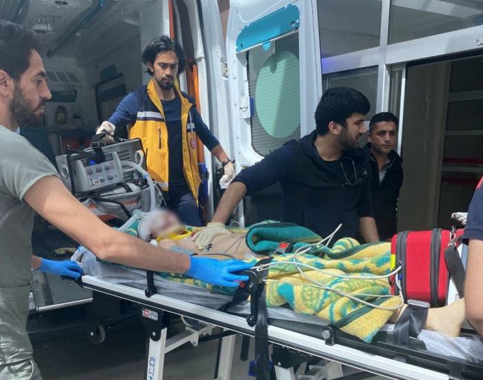 Öğretmen Önce Çocuğuna Sonra Kendi Kafasına Sıktı