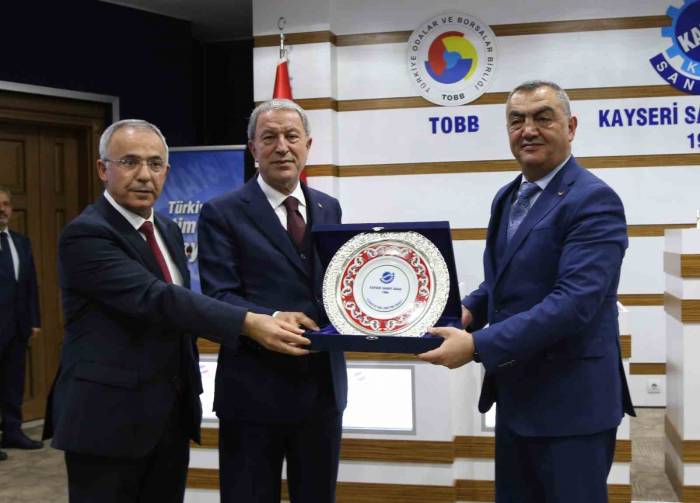 Bakan Akar: "cumhurbaşkanımızın Savunma Sanayiine Olan Israrı Bütün Sistemi Hareketlendirdi”