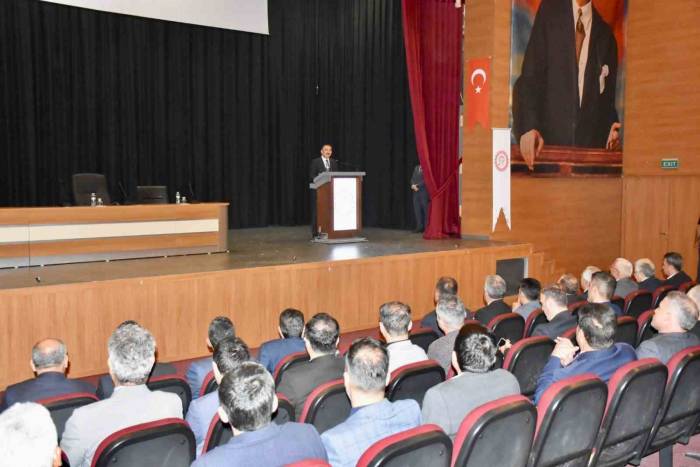 Siirt ‘te Eğitim Değerlendirme Toplantısı Yapıldı