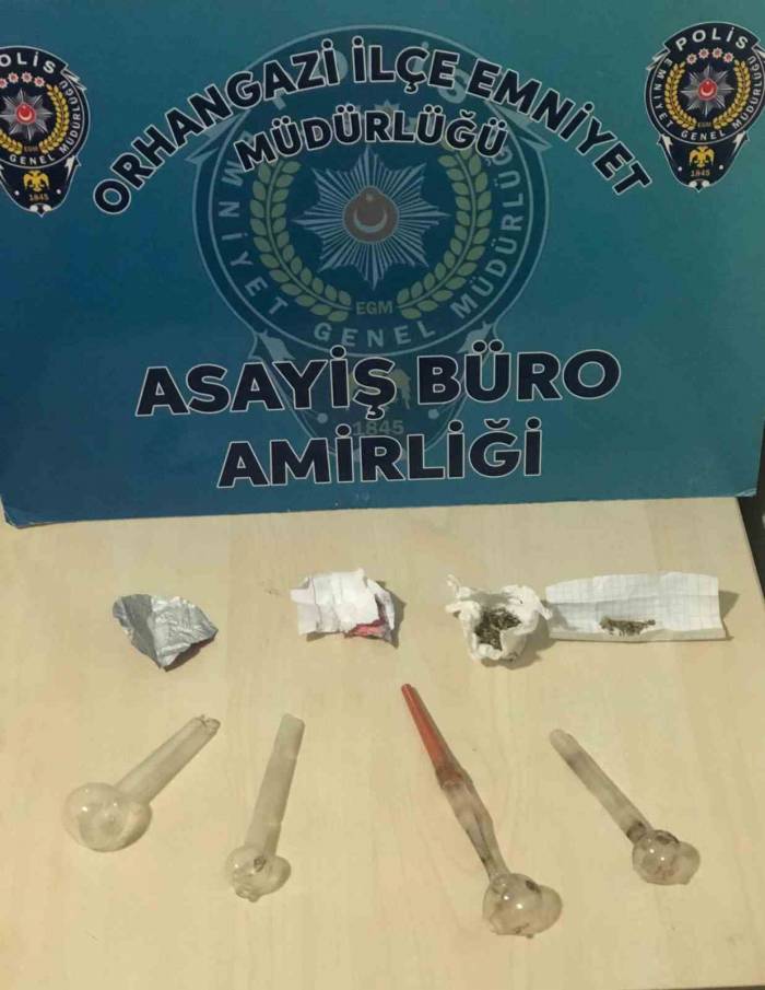 2 Hırsızlık Zanlısı Ve 3 Uyuşturucu Taciri Tutuklandı