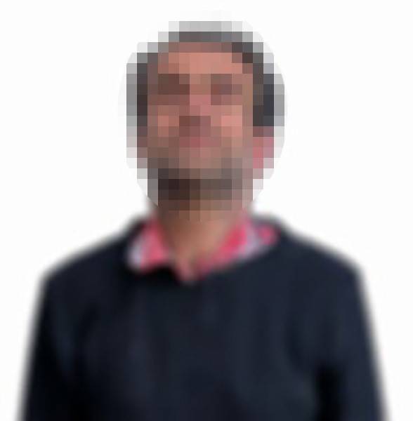 Bağcılar’da Hastanenin Kafeteryasında Oturan Kadının Cüzdanını Çalan Şahıs Kamerada