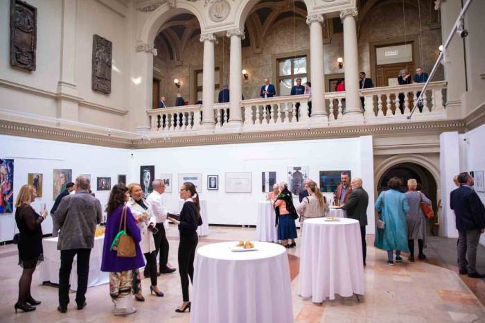 Macaristan’dan Türkiye’deki Depremzedelere Uzanan Yardım Eli
