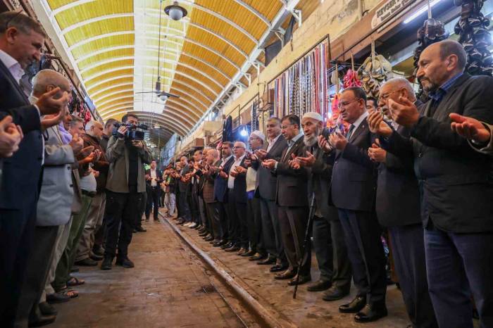 Bakan Bozdağ, Şanlıurfa’da Esnaf Duasına Katıldı