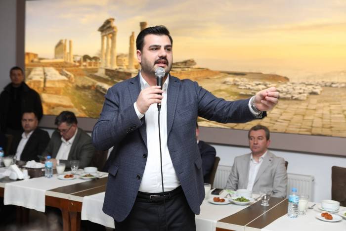 Ak Partili İnan’dan Bergama’da Chp Listelerine Sert Eleştiri