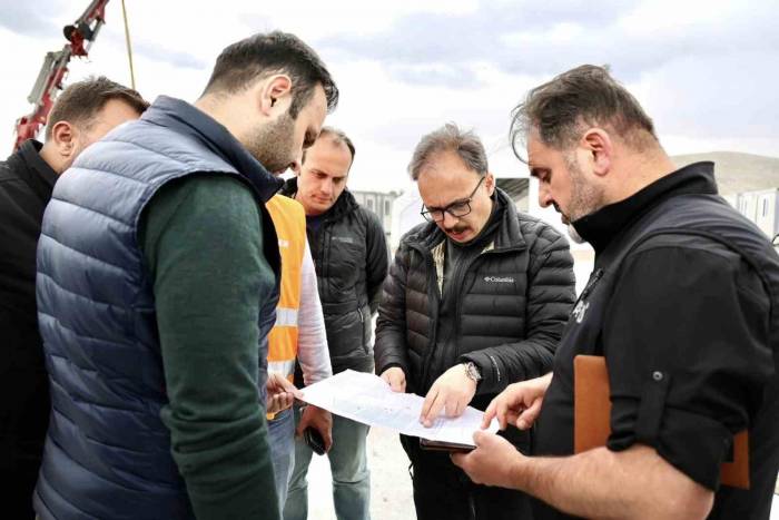 Vali Kızılkaya, Konteynır Kentlerde İnceleme Yaptı