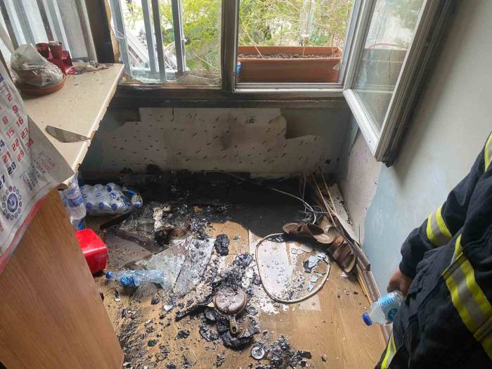 Burdur Gençlik Ve Spor İl Müdürlüğünde Korkutan Yangın