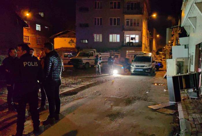 Sokak Ortasında Vuruldu