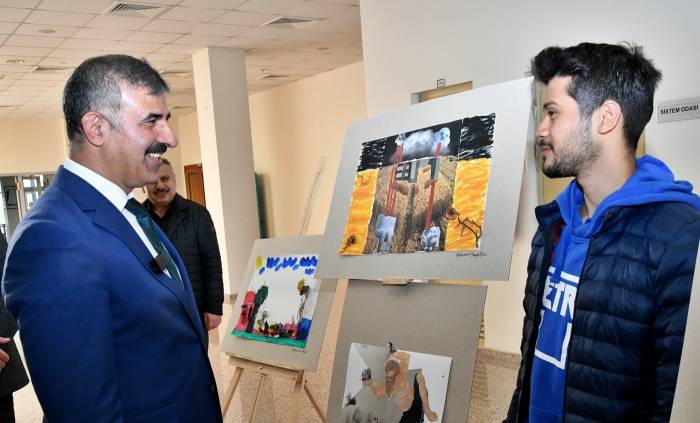 Depremzede Gençlerin Eserleri Sanatseverlerle Buluştu