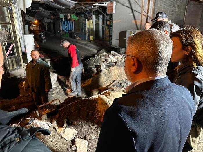 Tarihi Çöplü Arastasında Hummalı Çalışma