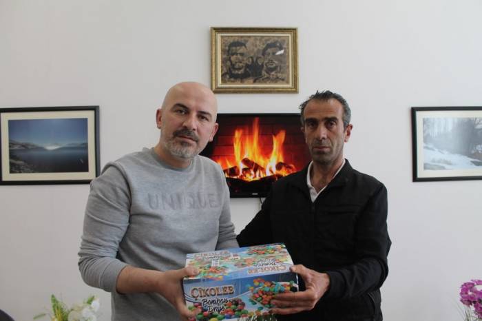 Deprem Bölgesine Yanlışlıkla Altınlarını Gönderen Vatandaşa Hayırsever Öğretmenlerden Anlamlı Destek