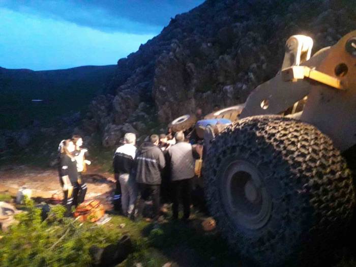 Çüngüş’te Traktör Kazası: 1 Ölü, 1 Ağır Yaralı
