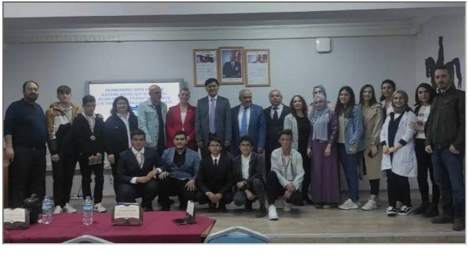 Kütso Mesleki Teknik Ve Anadolu Lisesinde Şiir Okuma Yarışması