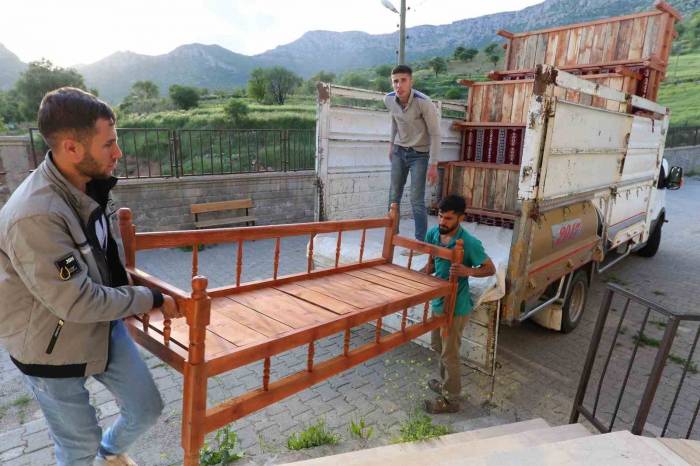 Mardin’de Sosyal Yaşam Evlerine Sedir Dağıtımı Başladı
