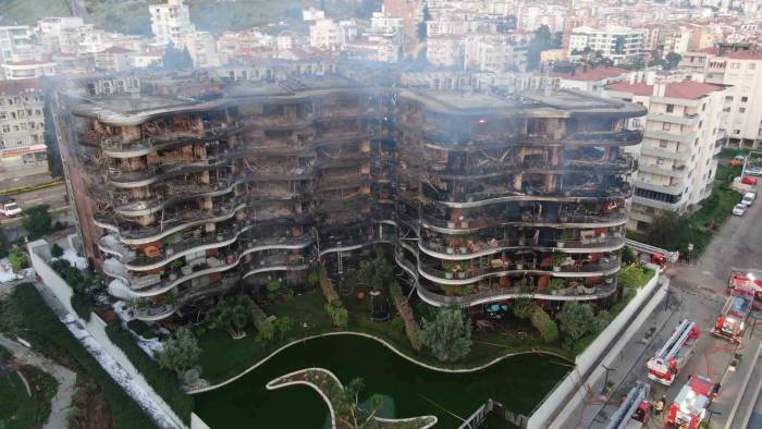 Narlıdere’deki Yangınının Acı Yüzü Gün Aydınlanınca Ortaya Çıktı