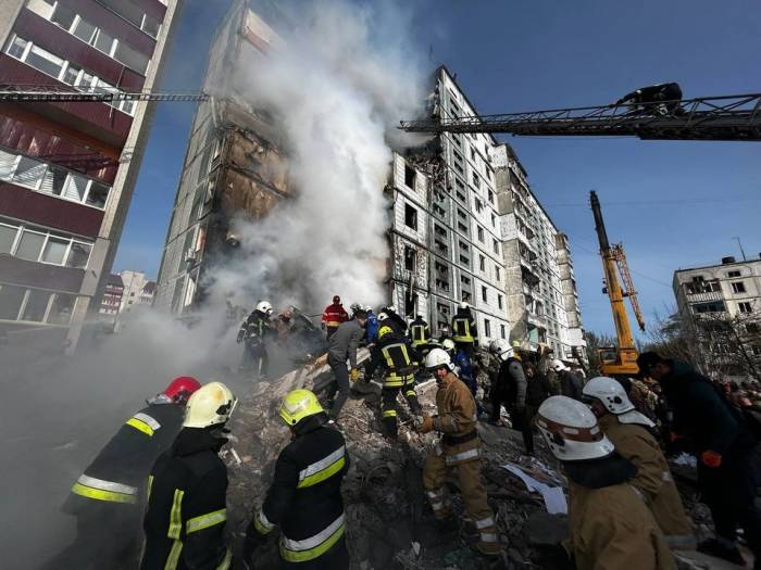 Rus Ordusu Ukrayna’da Binaları Vurdu: 8 Ölü