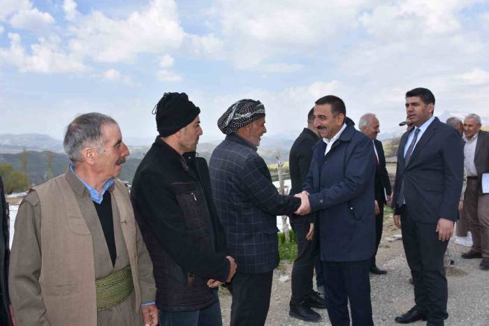 Siirt Valisi Hacıbektaşoğlu, Köy Köy Gezerek Vatandaşların Sorun Ve Taleplerini Dinledi