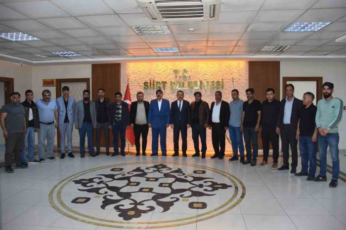 Siirt Valisi Hacıbektaşoğlu, Vatandaşların Sorun Ve Taleplerini Dinlemeye Devam Ediyor