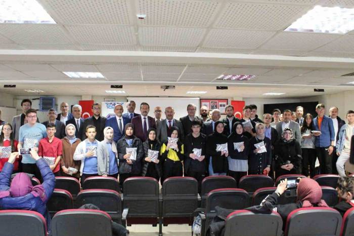 Simav’da Liseler Arası Yarışması