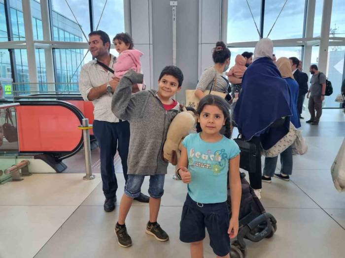 Sudan’dan Tahliyeler Sürüyor: 101 Kişi Daha Türkiye’ye Getirildi