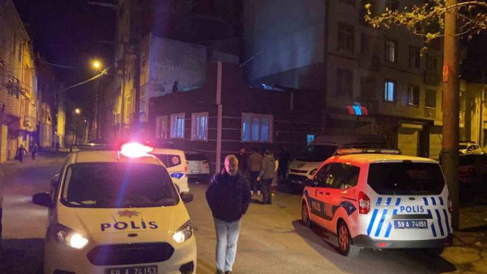 Silah Sesleri Polisi Harekete Geçirdi, Çatı Katından Cephanelik Çıktı: 11 Gözaltı