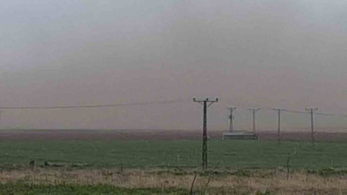 Adilcevaz’da Toz Bulutu Hayatı Felç Etti