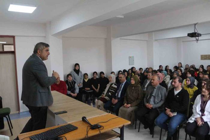 Eğitimin Kalitesinin Arttırılması İçin Fikir Alışverişinde Bulunuldu