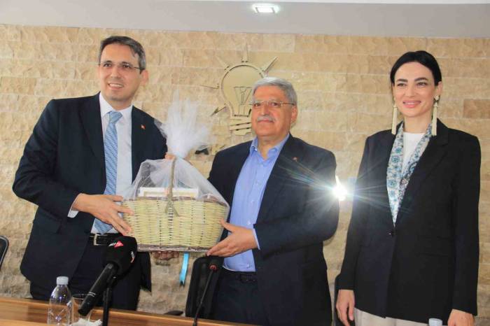 Ak Parti Genel Başkan Yardımcısı Demiröz: Türkiye’yi Tökezletmeye Çalışanlar Tarihten Beri Aynı Kişilerdir