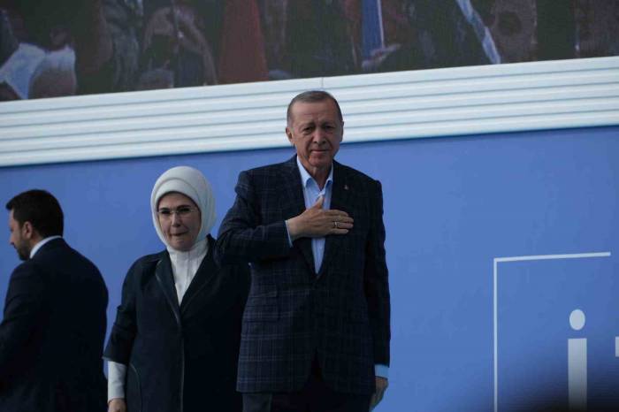 Cumhurbaşkanı Erdoğan’dan 6’lı Masa Tepkisi: "bizzat Kendilerinin ‘kumar Masası’ Dedikleri Masa, Rulet Masası Çıktı"