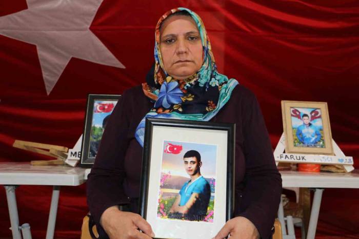 Evlat Nöbeti Bin 335’inci Gününde