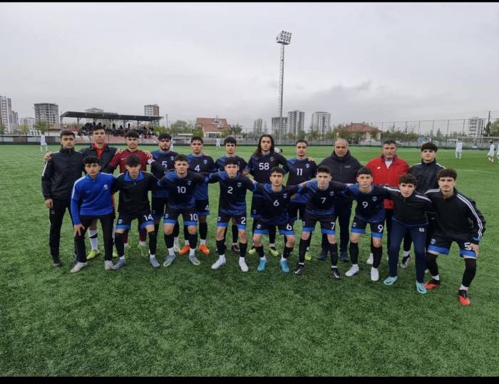 Kayseri Şekerspor: 2 - Kayseri Atletikspor: 3