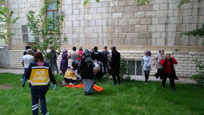 Malatya’da Akrabalar Arasında Silahlı Bıçaklı Kavga: 2 Yaralı