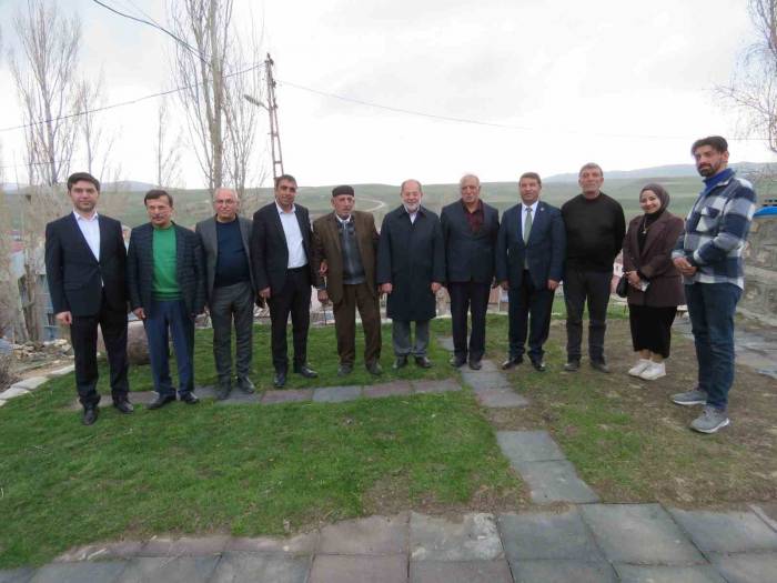 Akdağ, Tekman’da Aile Büyüklerini Ziyaret Etti