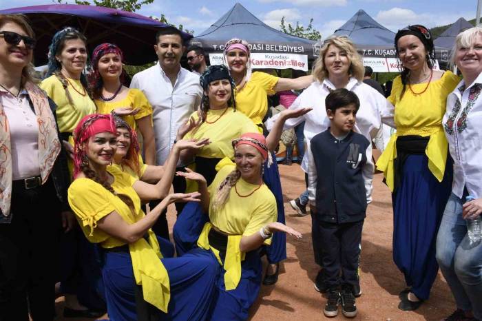 Kuşadalılar ’adalılar Buluşması’nda Bir Araya Geldi