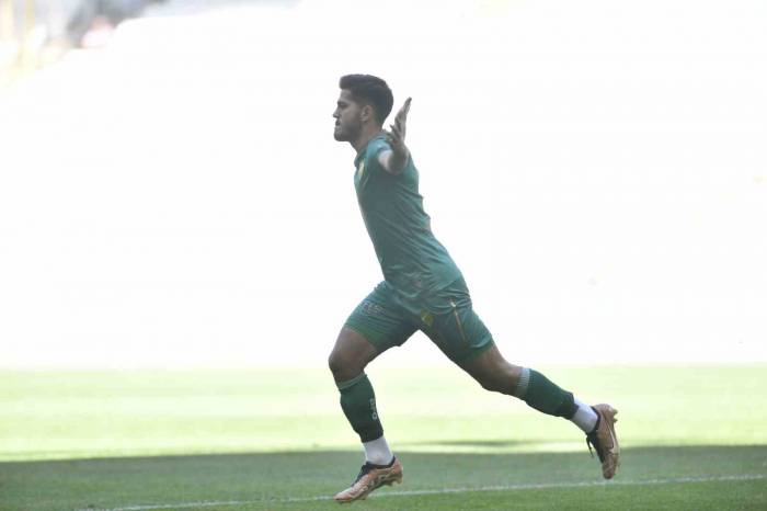 Tff 2. Lig: Bursaspor: 4 - Arnavutköy Belediyespor: 1