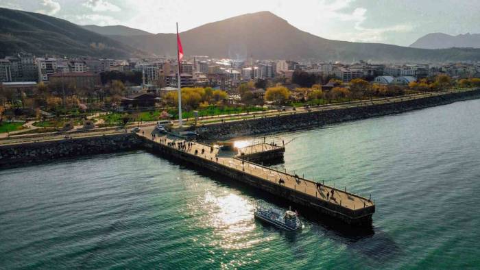 “ahtapot 6” Van Gölü’nü Temizleyecek