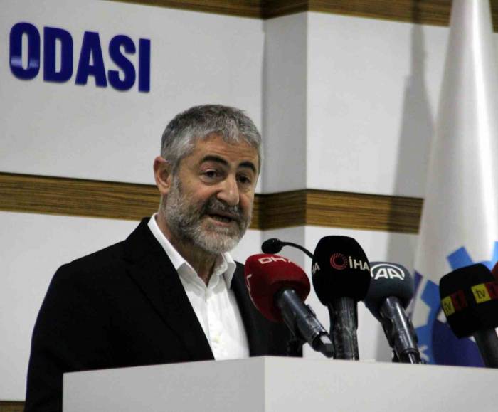 Bakan Nebati: "7 Bin 500 Liranın Üzerinde Maaş Alan Emeklilere Refah Payı Verecek Bir Düzenleme Üzerinde Çalışıyoruz"