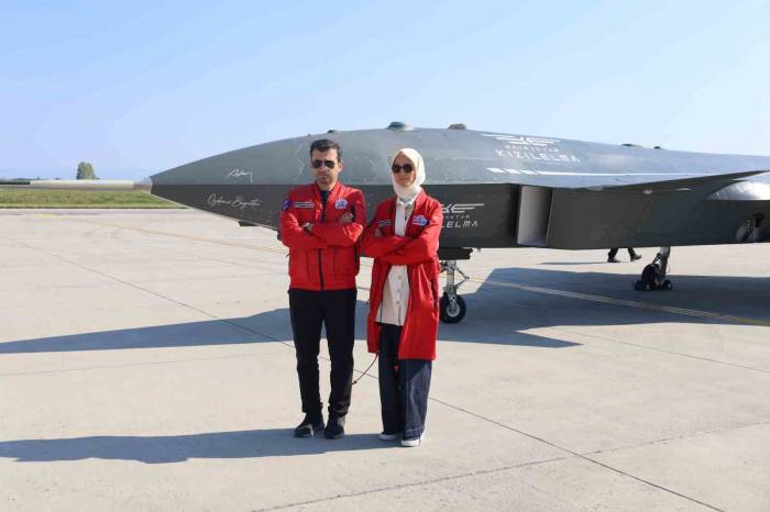Teknofest’te Tarihi Anlar Yaşandı: İnsanlı Ve İnsansız Savaş Uçakları Birlikte Uçtu